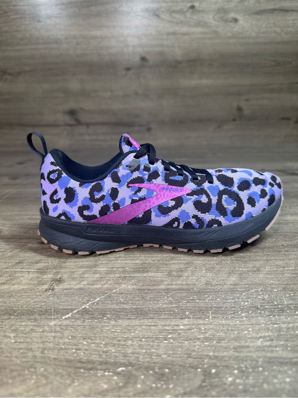 Brooks Womens Revel 5 Running Athletic Shoes Purple/Black Leopard Print Size 7.5